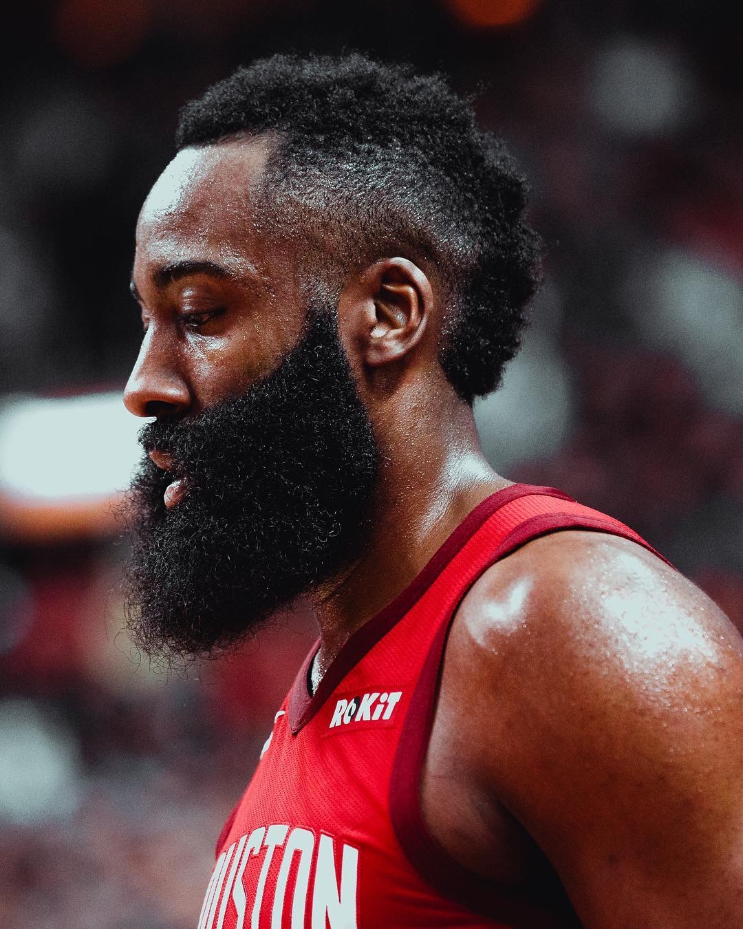 若在成年A 若在成年A